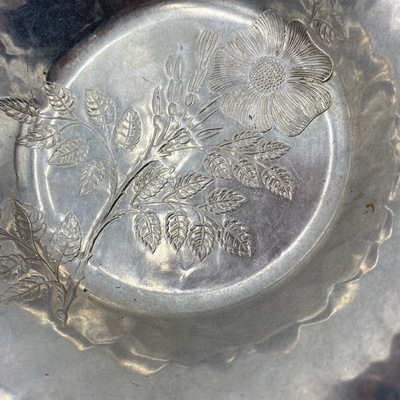 Vintage Wild Rose Continental Silver Co. Metal 8" Basket #1088 - Picture 5 of 9